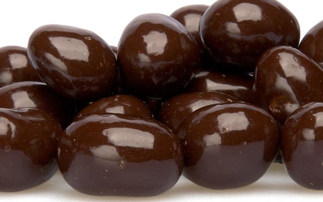 Dark Chocolate-Covered Raisins - Dried Fruit 