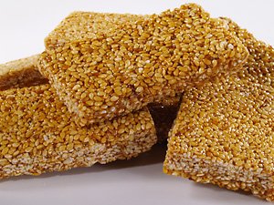 3-Ingredient Sesame Seed Crunch Candy (Gluten-Free)